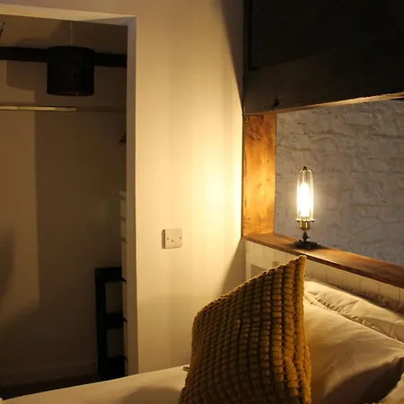 Apartmán Mo's Loft At Platform's End *