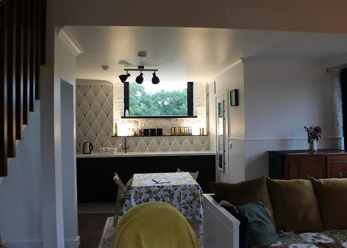 Mo's Loft At Platform's End